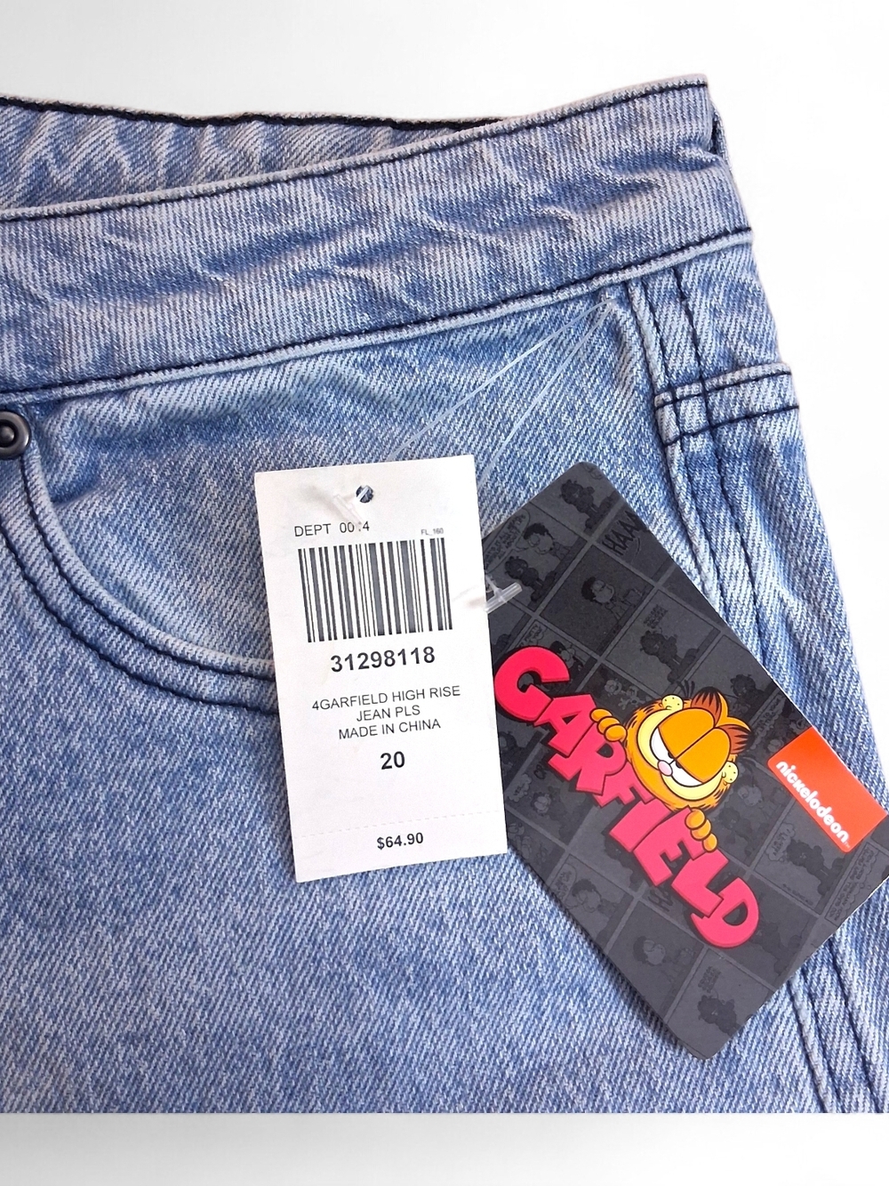 🆕️ Garfield Poses Light Wash Denim Jeans Womens Size 20 -Hot Topic- wide leg - Picture 7 of 9